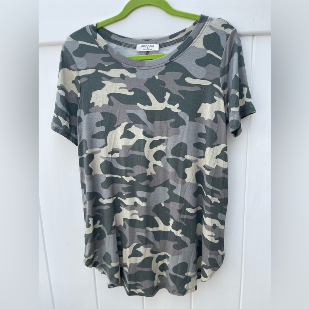 Zenana camouflage size large shirt sleeve blouse
